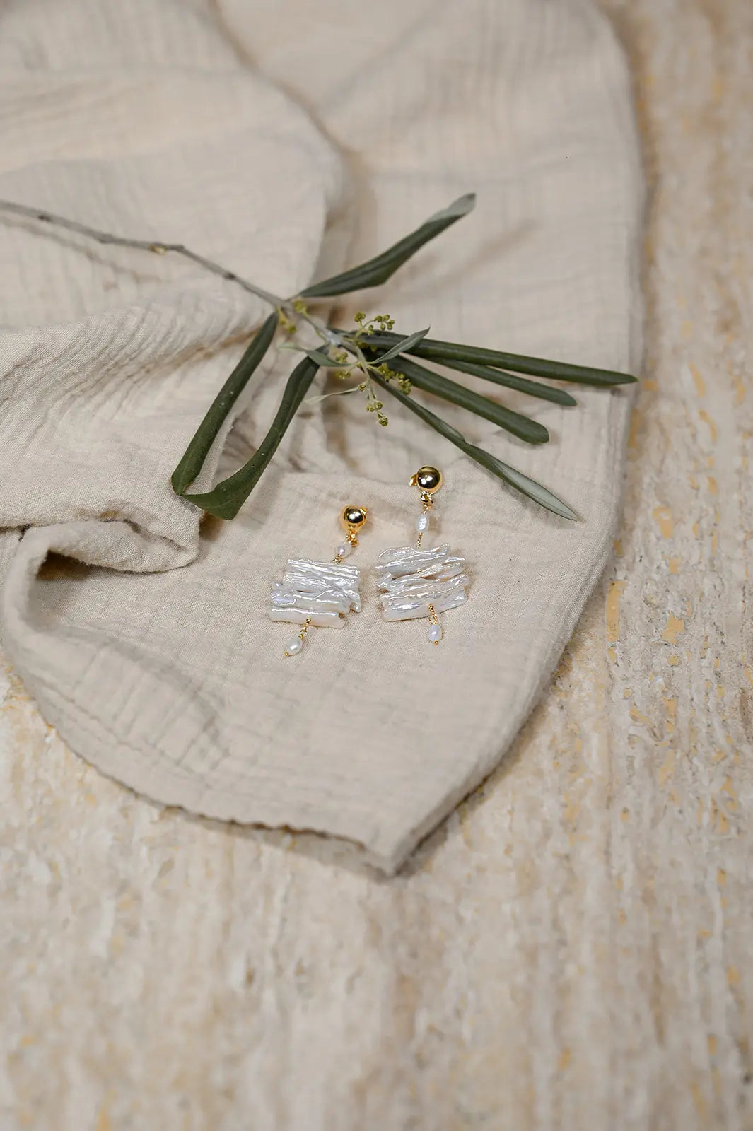 Boucles d'Oreilles Ezra – Perles d'Eau Douce et Plaqué Or - Beurlie