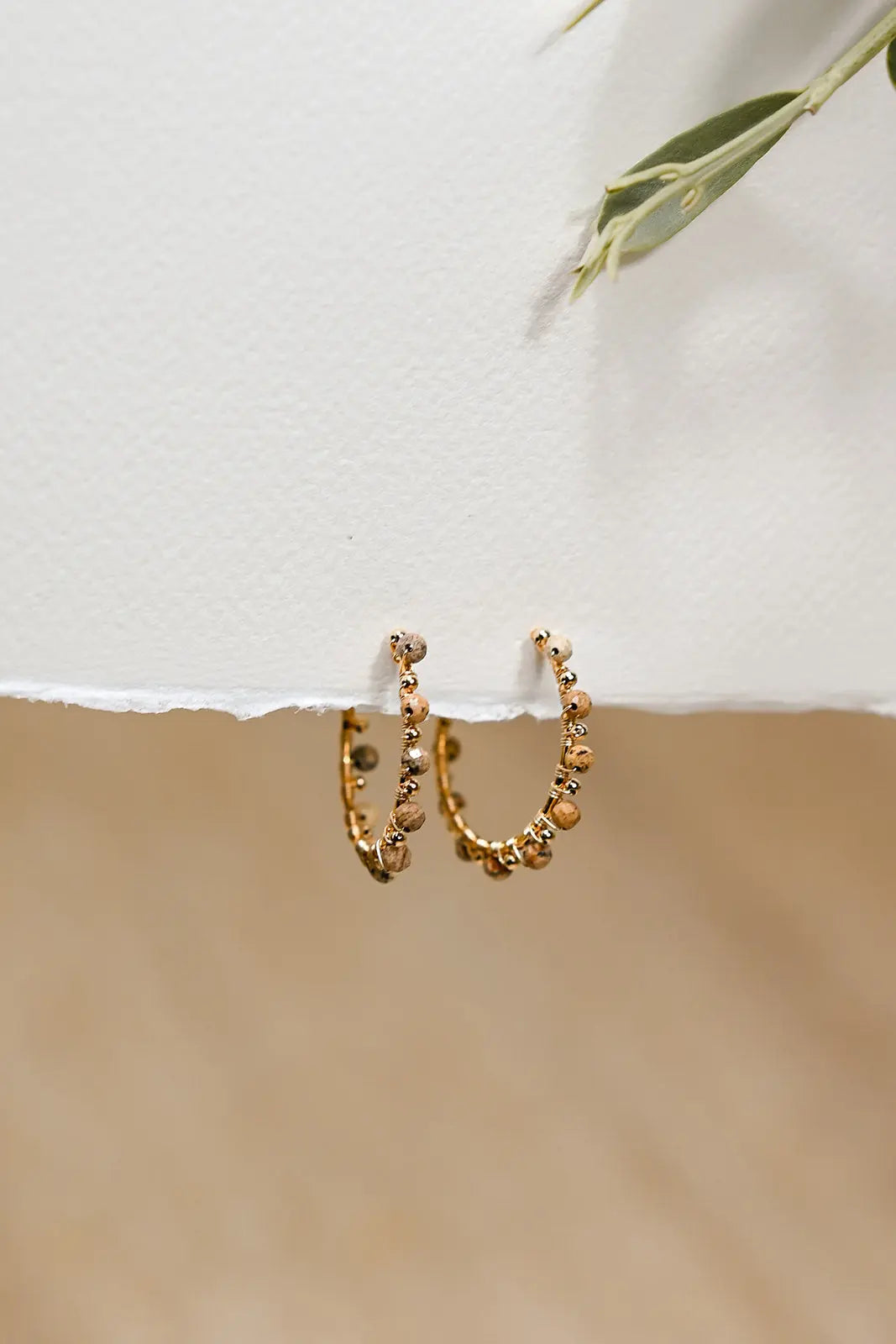 Boucles d'oreilles créoles Marion en pierres fines et plaqué or - Beurlie