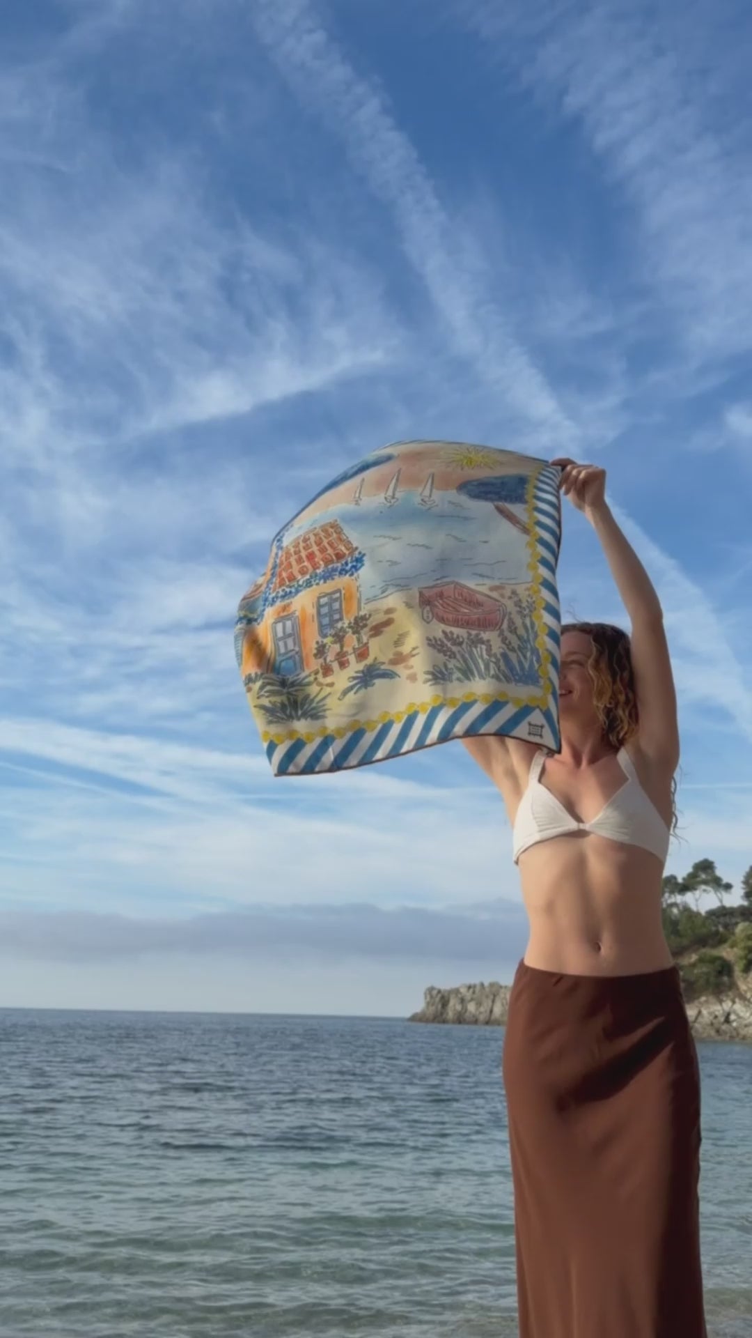 Load and play video in Gallery viewer, Beurlie Scarf x Maison Datcha